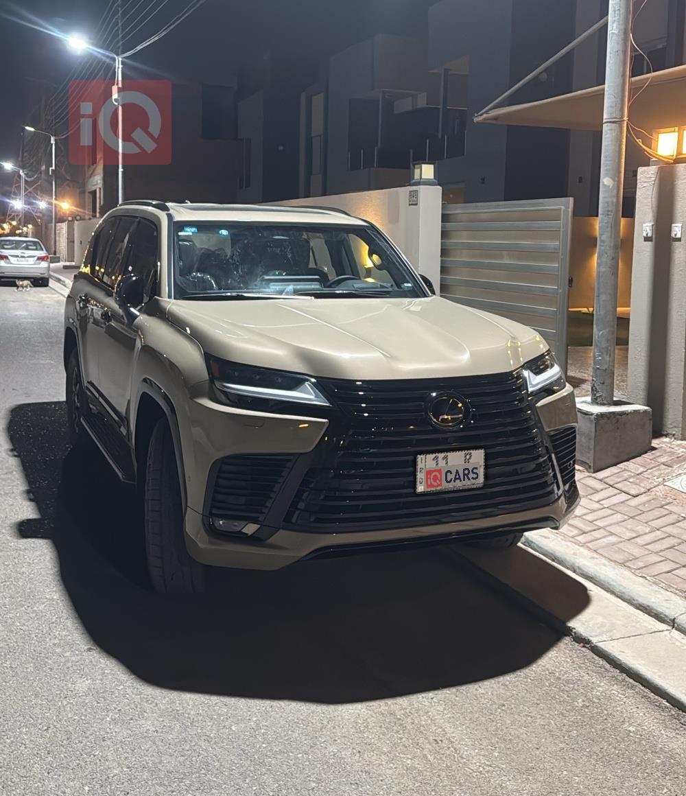 Lexus LX